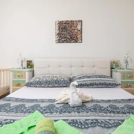 Urban Edge - أوميس